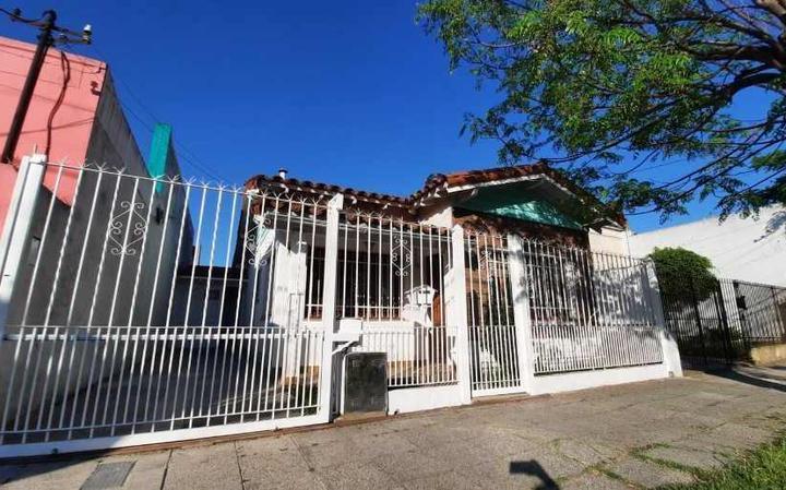 Casa · 104m² · 3 Ambientes · 1 Cochera