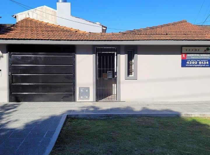 Casa · 128m² · 2 Dormitorios · 1 Cochera