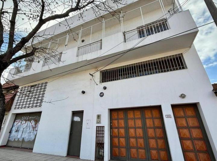 Casa · 250m² · 4 Ambientes · 1 Cochera