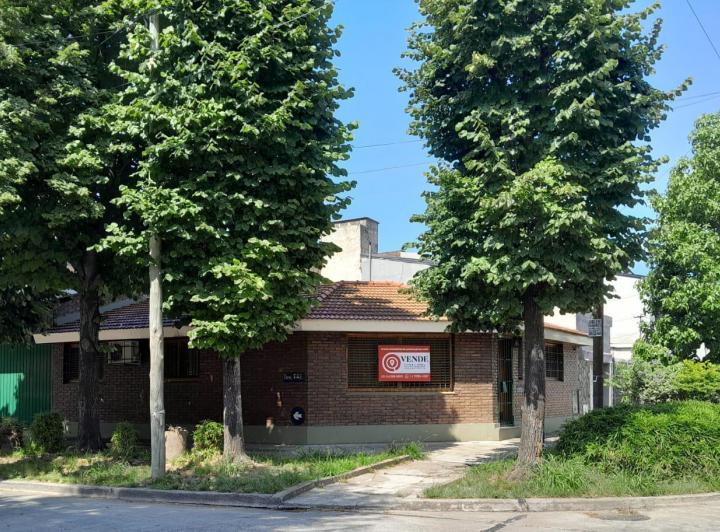 Casa · 150m² · 4 Ambientes · 1 Cochera
