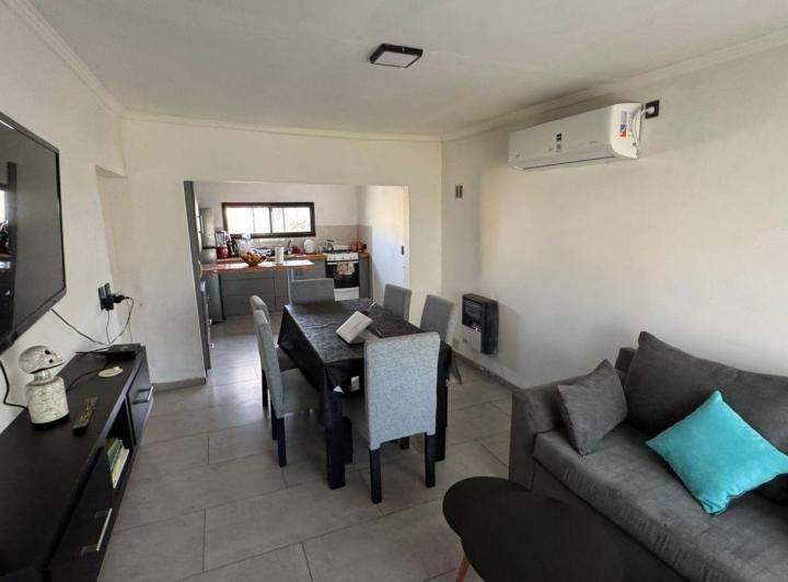 Casa · 260m² · 3 Ambientes · 1 Cochera