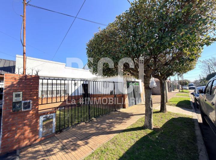 Casa · 65m² · 3 Ambientes · 1 Cochera