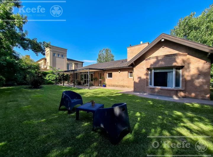 Casa · 173m² · 4 Ambientes · 1 Cochera
