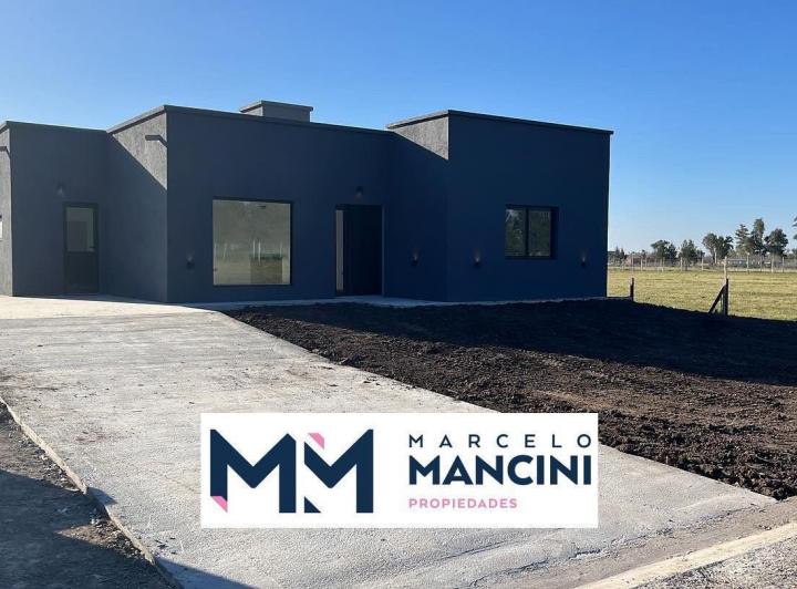 Casa · 800m² · 5 Ambientes · 4 Cocheras