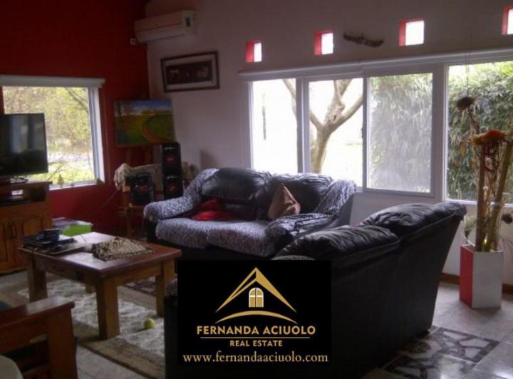 Casa · 145m² · 4 Ambientes · 1 Cochera