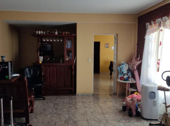 Casa · 175m² · 4 Ambientes · 3 Cocheras