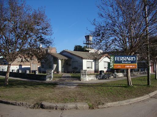 Casa · 300m² · 6 Ambientes · 1 Cochera
