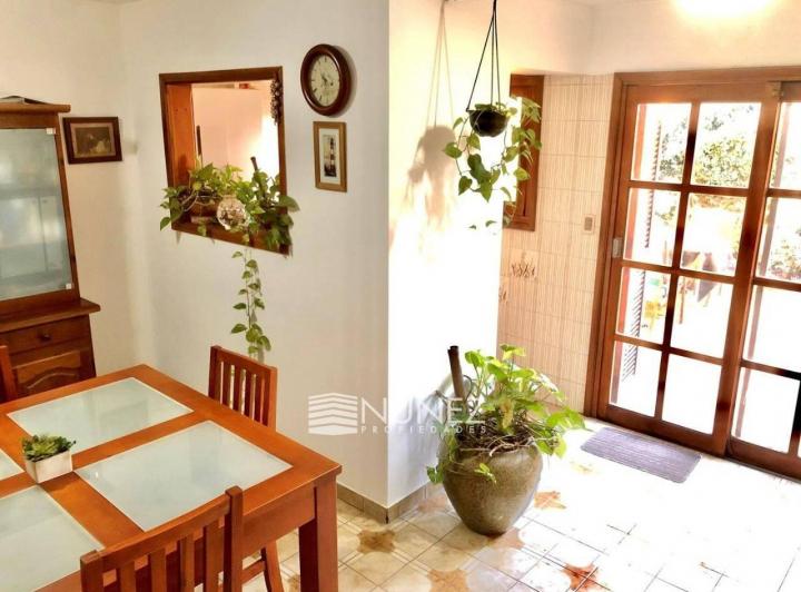 Casa · 229m² · 4 Ambientes · 1 Cochera