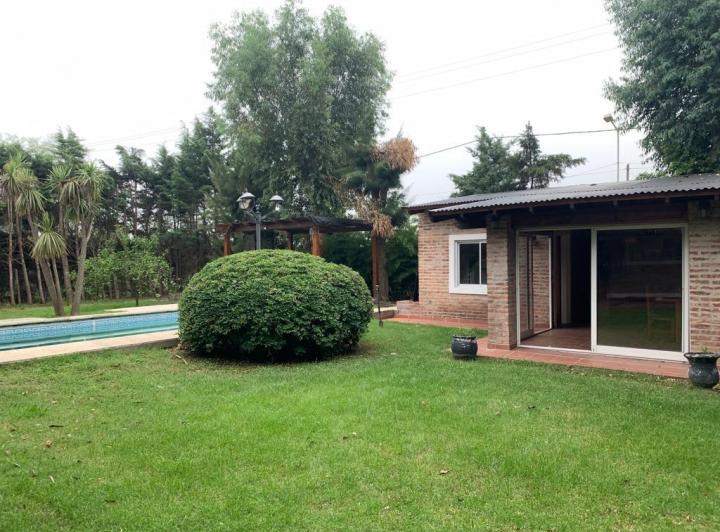 Casa · 200m² · 5 Ambientes · 1 Cochera