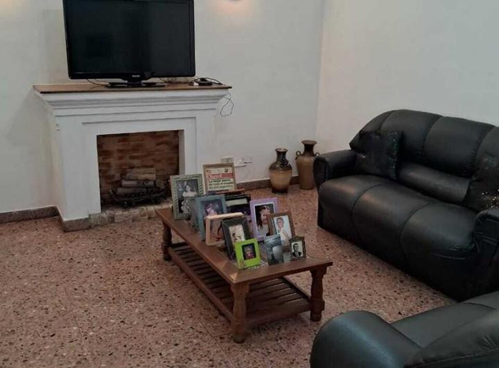 Casa · 180m² · 5 Ambientes · 1 Cochera