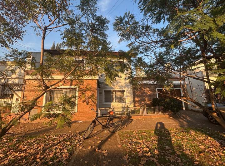 Casa · 150m² · 5 Ambientes · 2 Cocheras