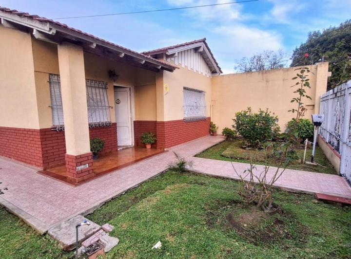 Casa · 159m² · 3 Ambientes · 1 Cochera