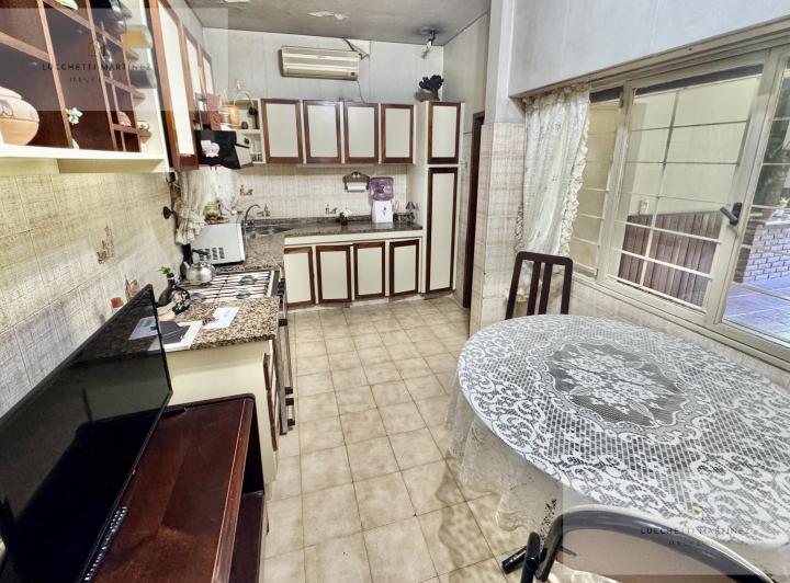 Casa · 155m² · 5 Ambientes · 2 Cocheras