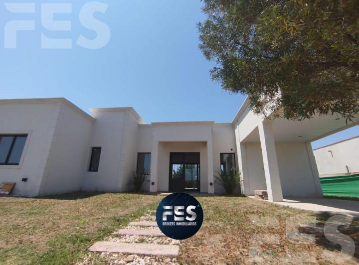 Casa · 145m² · 4 Ambientes