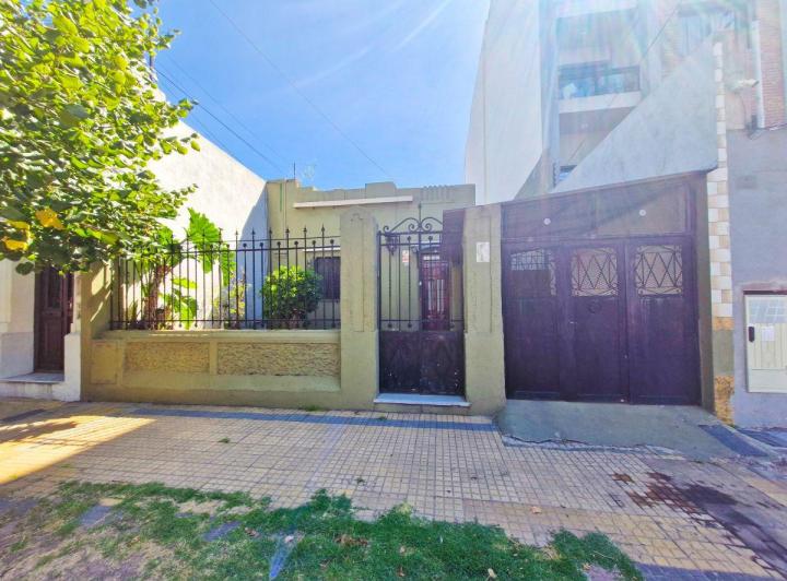Casa · 95m² · 4 Ambientes · 1 Cochera