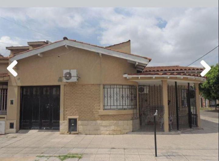 Casa · 95m² · 3 Ambientes · 1 Cochera
