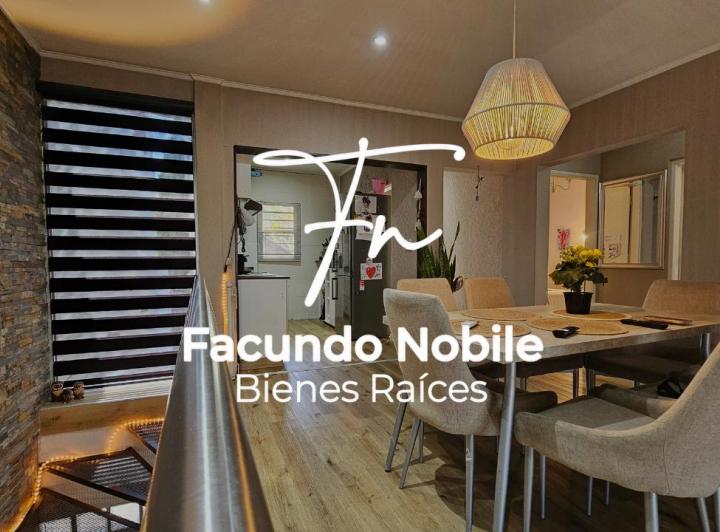 Casa · 250m² · 6 Ambientes · 2 Cocheras