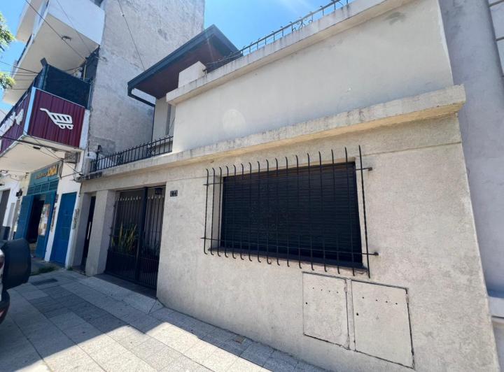 Casa · 200m² · 4 Ambientes