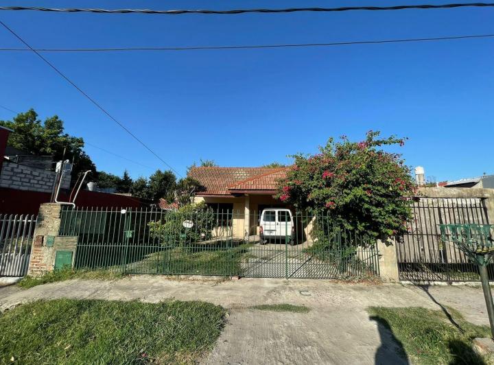 Casa · 80m² · 3 Ambientes · 1 Cochera