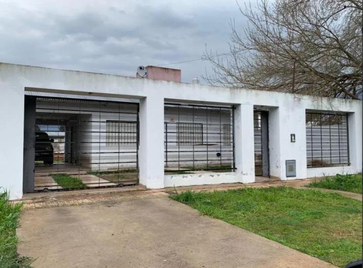 Casa · 80m² · 3 Ambientes · 1 Cochera