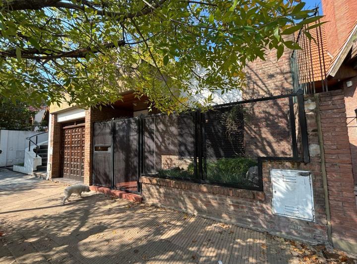 Casa · 170m² · 5 Ambientes · 1 Cochera