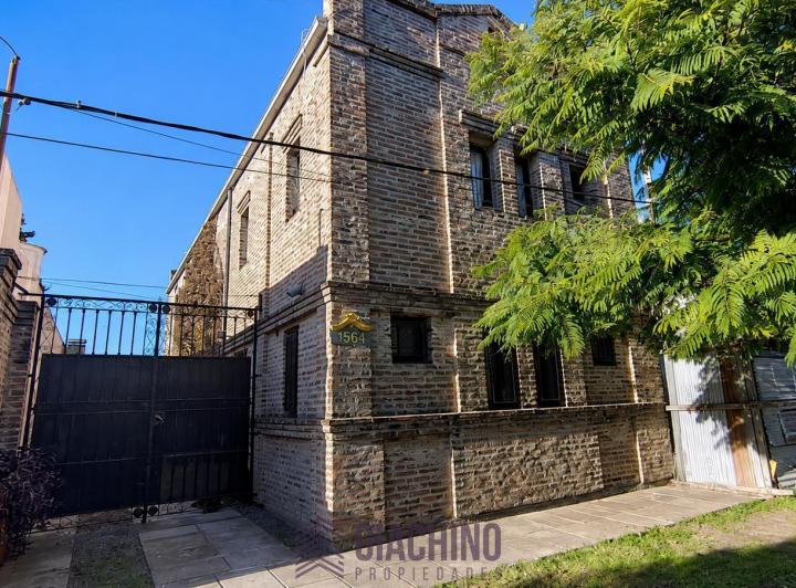 Casa · 162m² · 5 Ambientes · 3 Cocheras