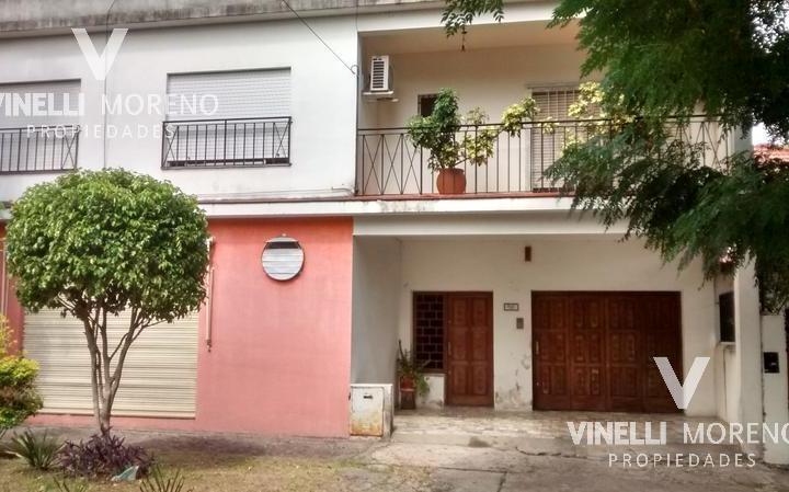 Casa · 409m² · 6 Ambientes · 2 Cocheras
