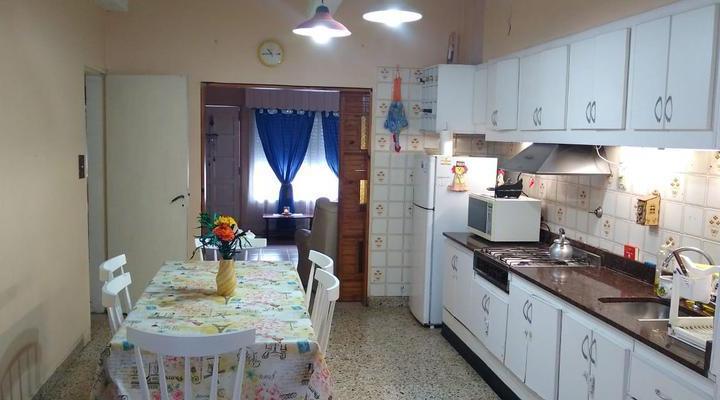 Casa · 145m² · 4 Ambientes · 2 Cocheras