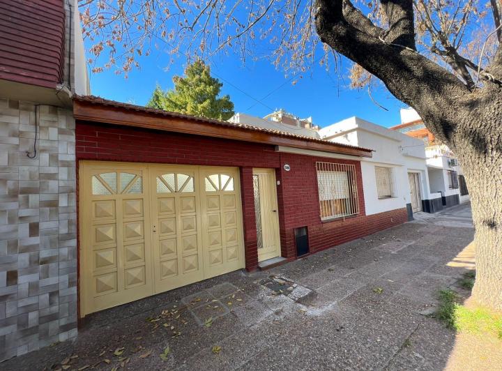 Casa · 95m² · 3 Ambientes · 1 Cochera