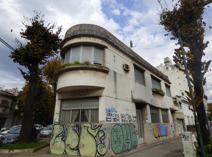 Casa · 200m² · 4 Ambientes · 2 Cocheras