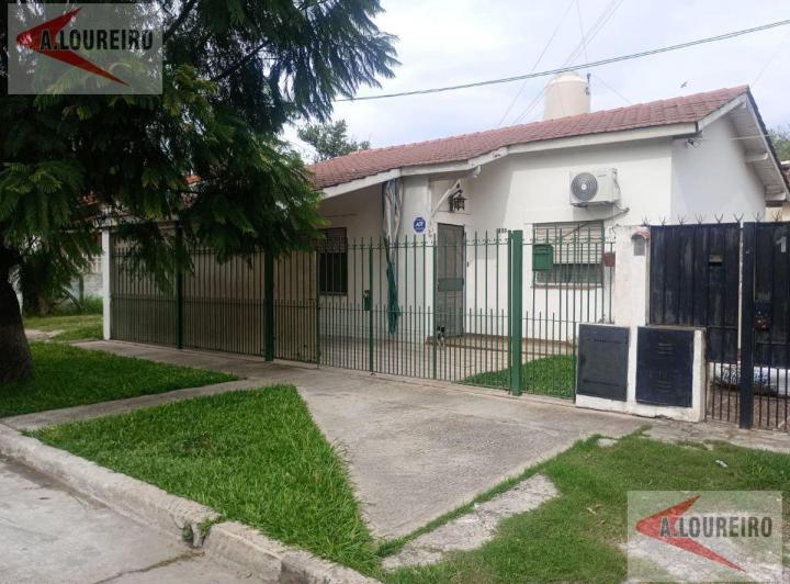 Casa · 54m² · 3 Ambientes · 1 Cochera