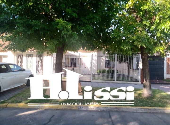 Casa · 309m² · 5 Ambientes · 3 Cocheras