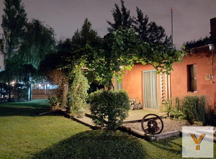 Casa · 80m² · 4 Ambientes · 2 Cocheras