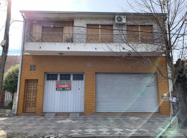Casa · 300m² · 7 Ambientes · 1 Cochera