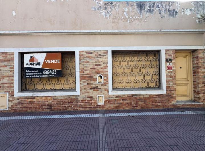 Casa · 1m² · 4 Ambientes · 1 Cochera