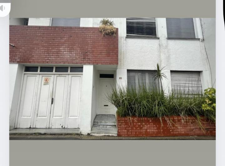 Casa · 169m² · 5 Ambientes · 1 Cochera