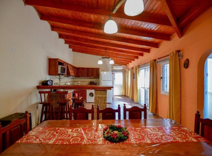 Casa · 140m² · 3 Ambientes · 1 Cochera