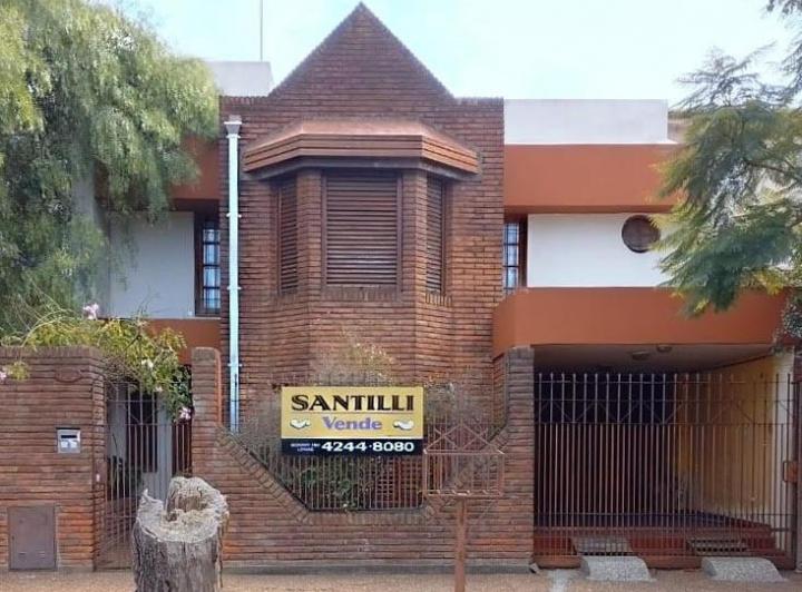 Casa · 164m² · 4 Ambientes · 1 Cochera