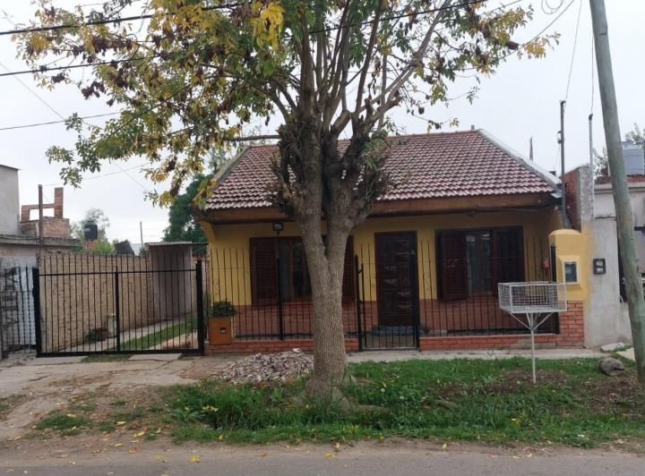 Casa · 90m² · 3 Ambientes · 1 Cochera