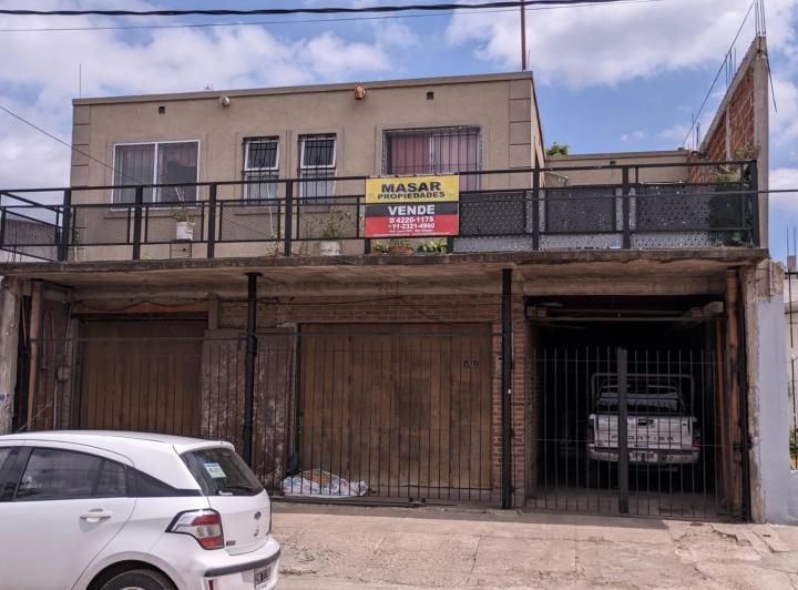 Casa · 100m² · 4 Ambientes · 1 Cochera