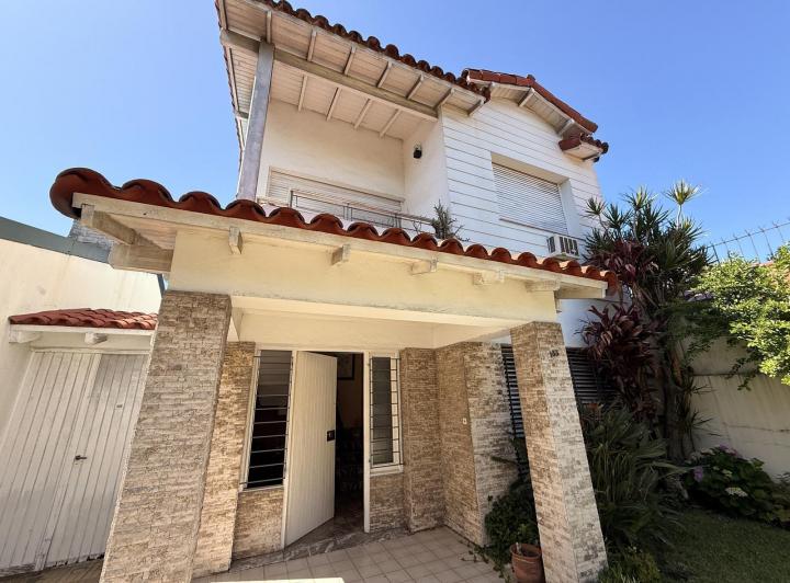 Casa · 120m² · 4 Ambientes · 1 Cochera