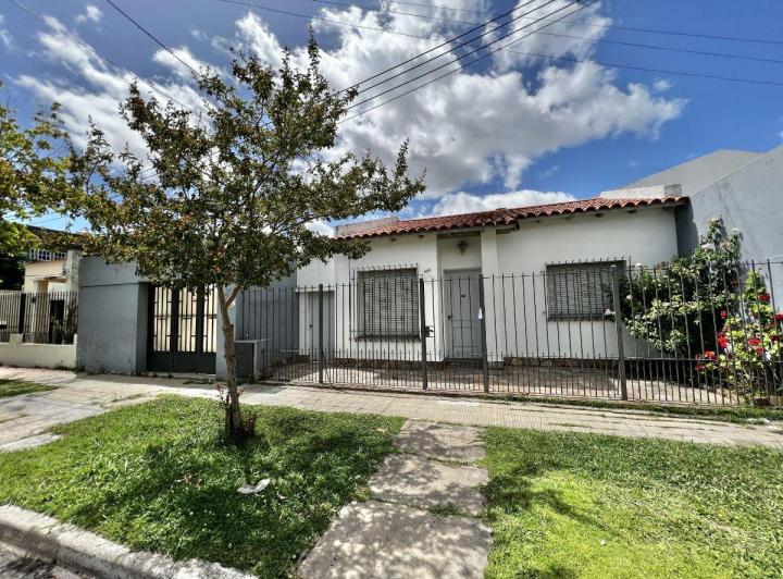 Casa · 116m² · 5 Ambientes · 1 Cochera