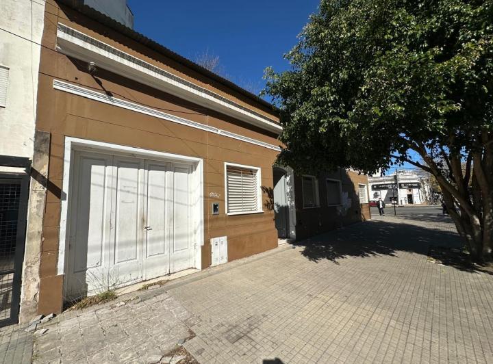Casa · 95m² · 4 Ambientes · 1 Cochera