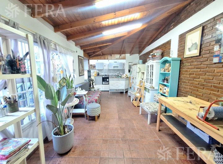 Casa · 177m² · 4 Ambientes · 3 Cocheras