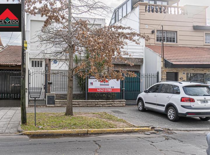 Casa · 200m² · 5 Ambientes · 1 Cochera