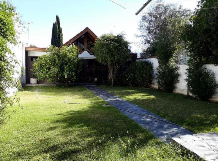 Casa · 250m² · 5 Ambientes · 1 Cochera