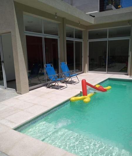 Casa · 300m² · 5 Ambientes · 3 Cocheras