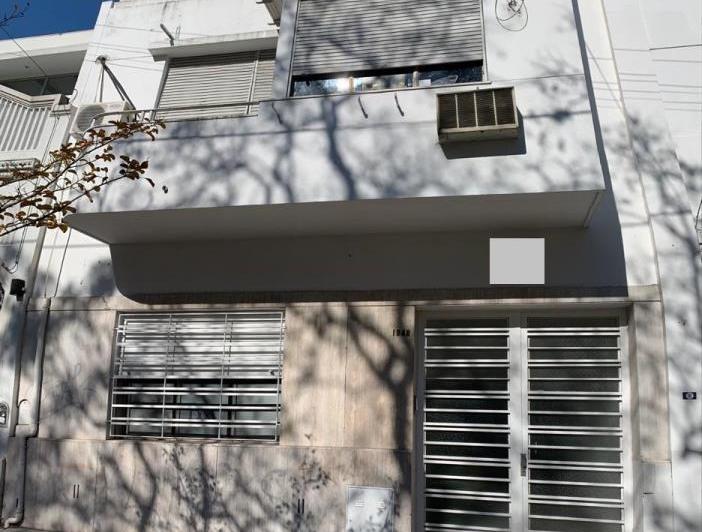 Casa · 180m² · 5 Ambientes · 2 Cocheras