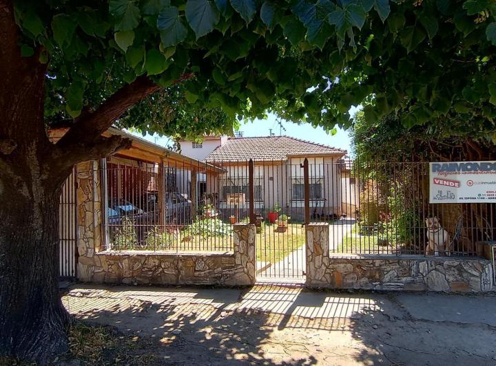 Casa · 119m² · 5 Ambientes · 2 Cocheras