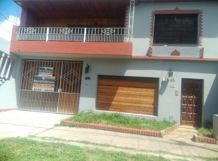 Casa · 100m² · 4 Ambientes · 2 Cocheras